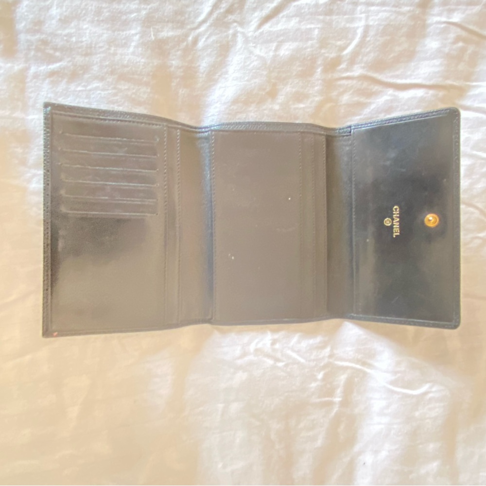 CHANEL Caviar Skin Tri-Fold Wallet Flap Wallet Black - Picture 4 of 12